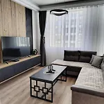 7th Floor Cozy With Parking, Pool, Fitness Skopje