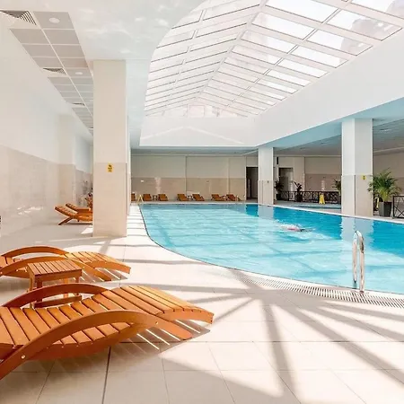 7th Floor Cozy With Parking, Pool, Fitness Skopje