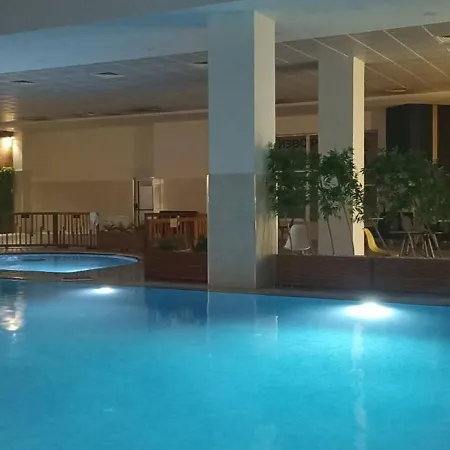 아파트 7th Floor Cozy With Parking, Pool, Fitness *