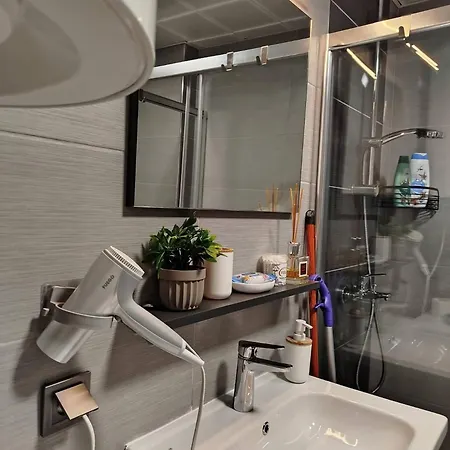 7th Floor Cozy With Parking, Pool, Fitness 스코페