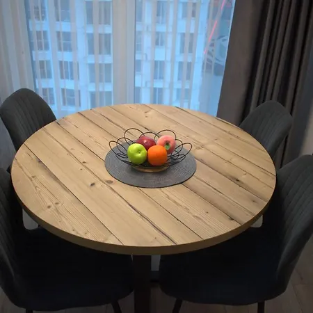7th Floor Cozy With Parking, Pool, Fitness *