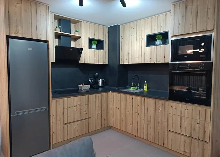 7th Floor Cozy With Parking, Pool, Fitness *