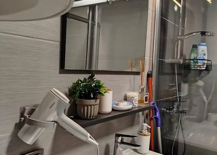 7th Floor Cozy With Parking, Pool, Fitness 스코페