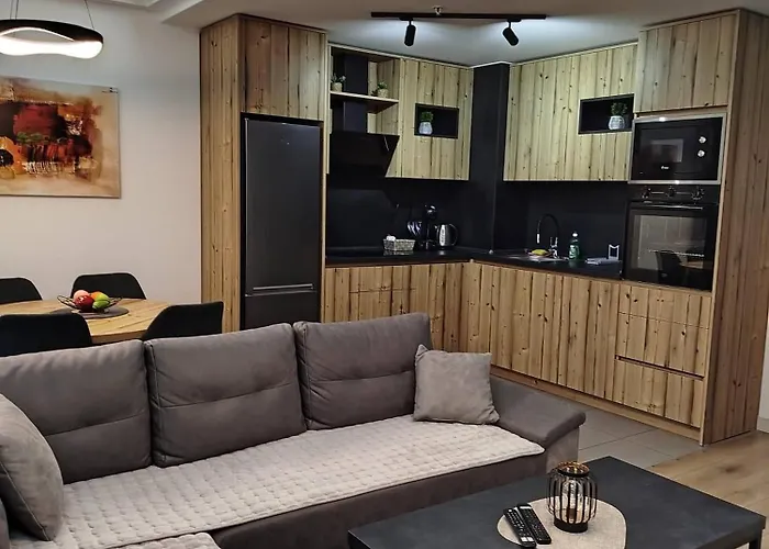 7th Floor Cozy With Parking, Pool, Fitness *